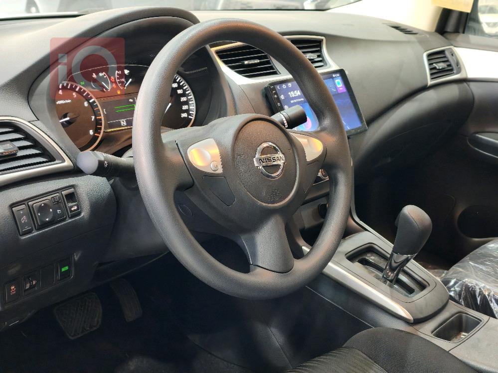 نيسان سيلفي